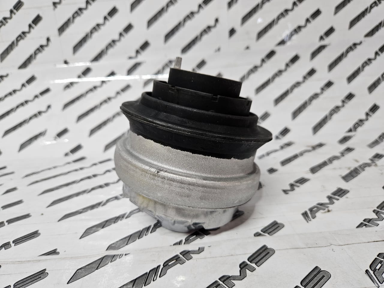 NEW MERCEDES M211 ENGINE MOUNTING FOR SALE - Private Seller NEW MERCEDES M211 ENGINE MOUNTING FOR SALE - Private Seller