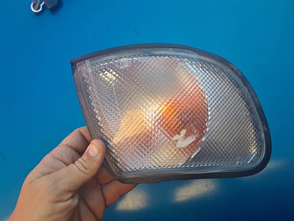 NISSAN CORNER LAMP FOR SALE - Private Seller