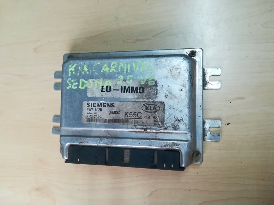 KIA CARNIVAL ENGINE CONTROLLER - Private Seller