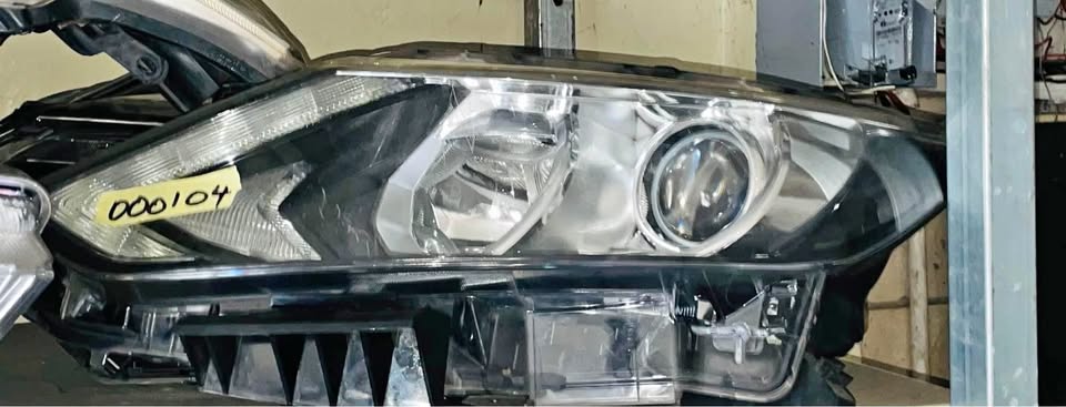 Nissan Qashqai headlight - Private Seller Nissan Qashqai headlight - Private Seller