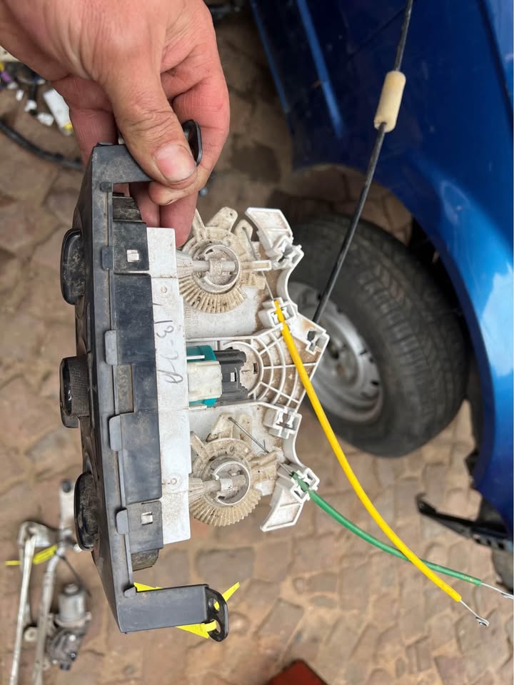 Suzuki celerio heater controller available - Private Seller Suzuki celerio heater controller available - Private Seller