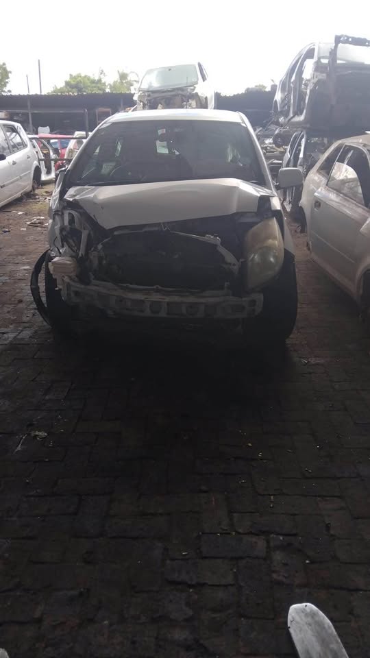 2010 YARIS HATCH 4CYL FOR SPARES - Private Seller 2010 YARIS HATCH 4CYL FOR SPARES - Private Seller