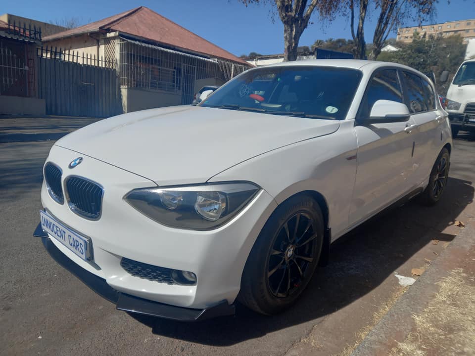 2012 BMW 118i HATCHBACK  PETROL,  AUTOMATIC, WHITE COLOR, MILEAGE