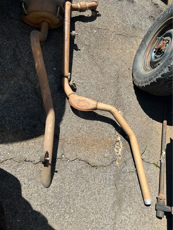 Mahindra Scorpio S4 Exhaust For Sale @Circle 7 Used Parts Call or WhatsApp - Private Seller