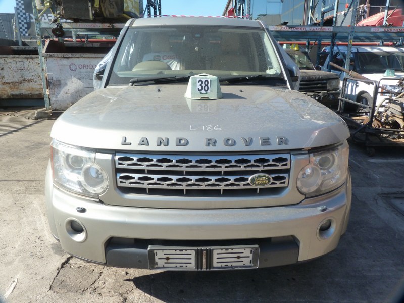Land Rover Discovery 4 TDV6 SE AT Silver - 2010 STRIPPING FOR SPARES - Private Seller Land Rover Discovery 4 TDV6 SE AT Silver - 2010 STRIPPING FOR SPARES - Private Seller