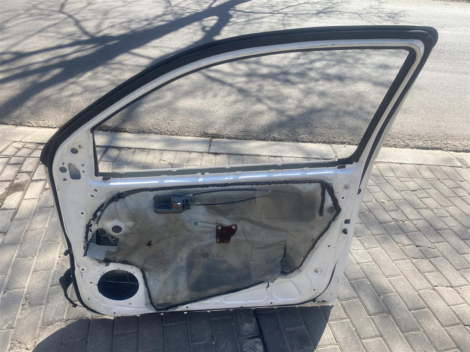 2018 TOYOTA HILUX GD-6 CLUB CAB RIGHT FRONT DOOR SHELL FOR SALE