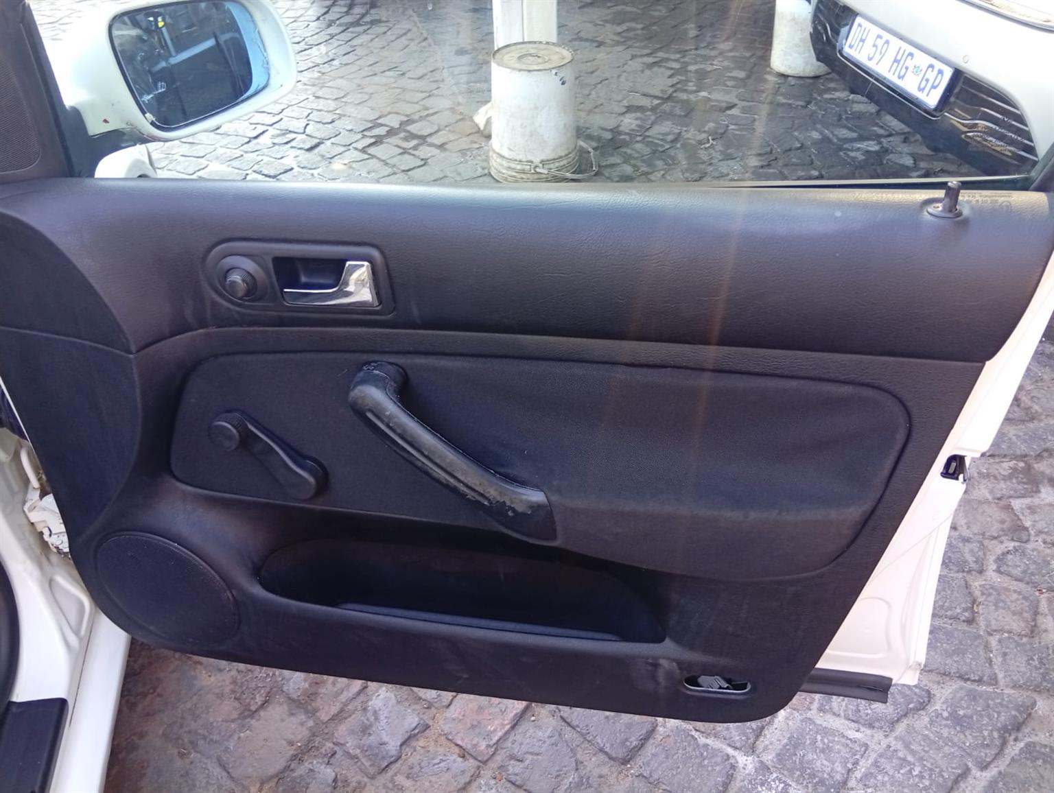 2004 Volkswagen Golf 4 1.6 Trendline ManualHatch Cloth Seats Good Orde