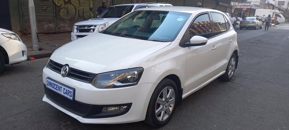 2011 VW POLO 6 1.4 CONCEPTLINE.. MANUAL TRANSMISSION.. WHITE COLOUR.
