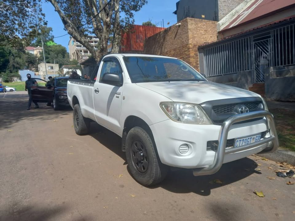2011 Toyota Hilux S Cab 2.5 D4D Diesel, Manual, White, High Raider Leather seat,