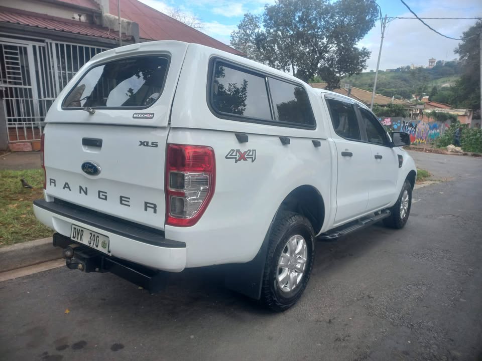 2016 Ford Ranger Double Cab, 2.2 DIESEL, Manual 4X4. Call Inno . White Color,
