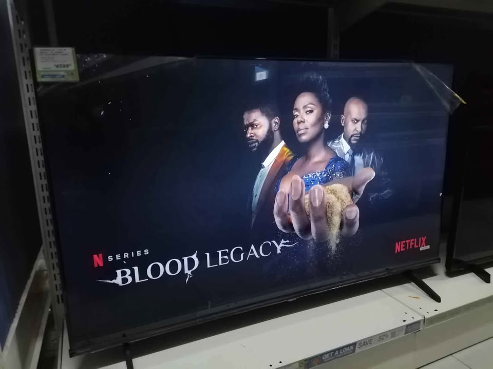 HISENSE 50" SMART TV