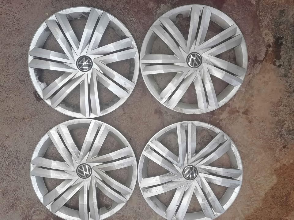 Volkswagen Polo wheel caps