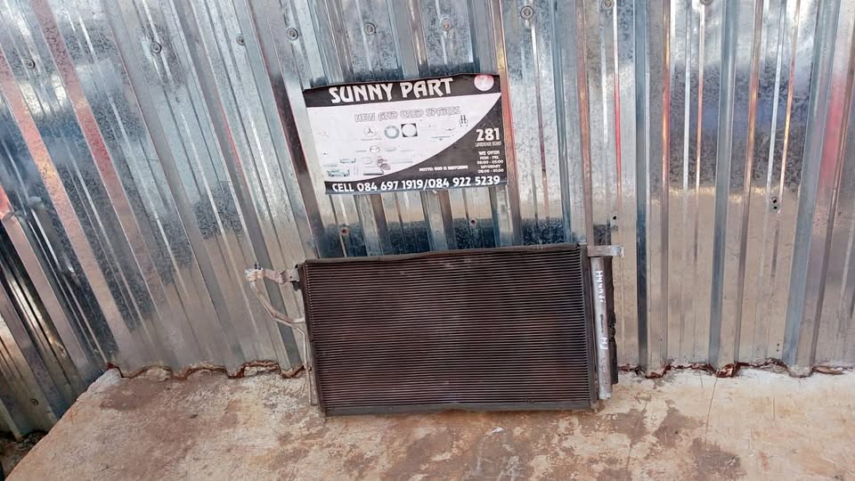Hyundai H1 Condenser - Private Seller Hyundai H1 Condenser - Private Seller