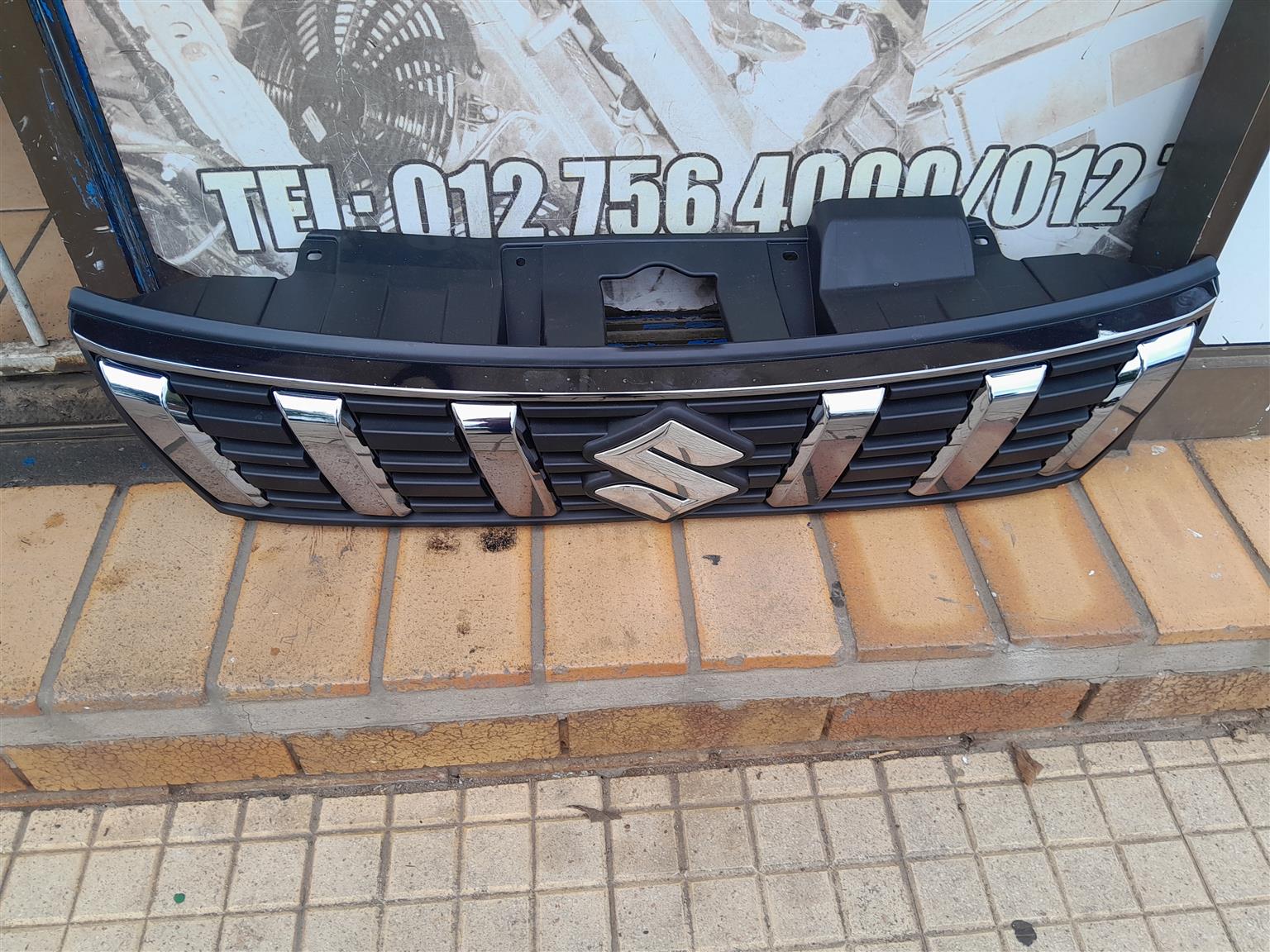 Suzuki Vitara Main grill - Private Seller Suzuki Vitara Main grill - Private Seller