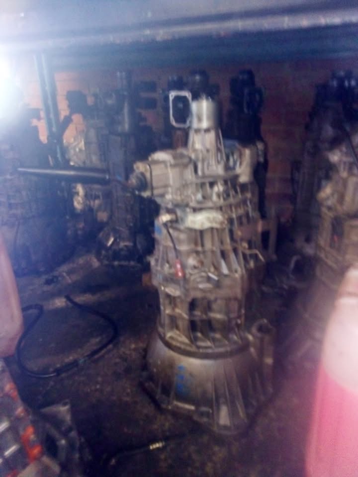 ISUZU 4JJ1 MANUAL (4X2) GEARBOX - Private Seller ISUZU 4JJ1 MANUAL (4X2) GEARBOX - Private Seller