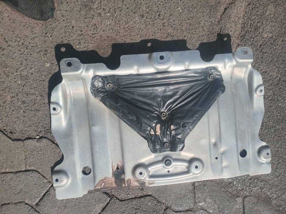 Bmw G20  G21  engine cover - Private Seller