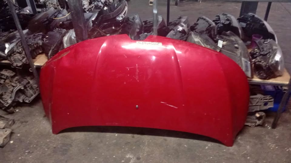 RENAULT TRIBER BONNET AVAILABLE - Private Seller RENAULT TRIBER BONNET AVAILABLE - Private Seller