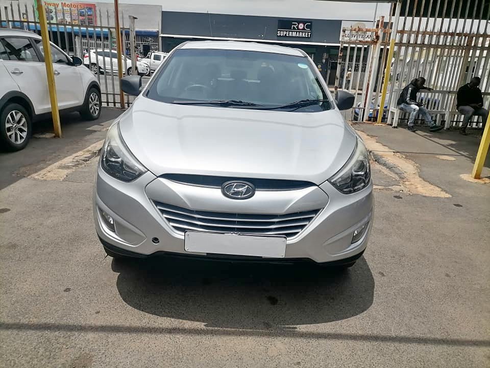 2015 Hyundai iX35 2.0 Manual with a Reserves camera 2015 Hyundai iX35 2.0 Manual with a Reserves camera