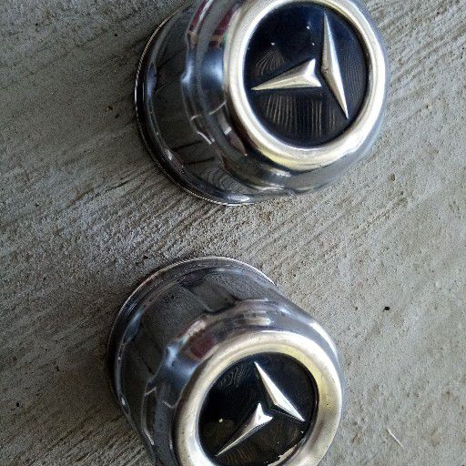 Toyota centre caps - Private Seller Toyota centre caps - Private Seller