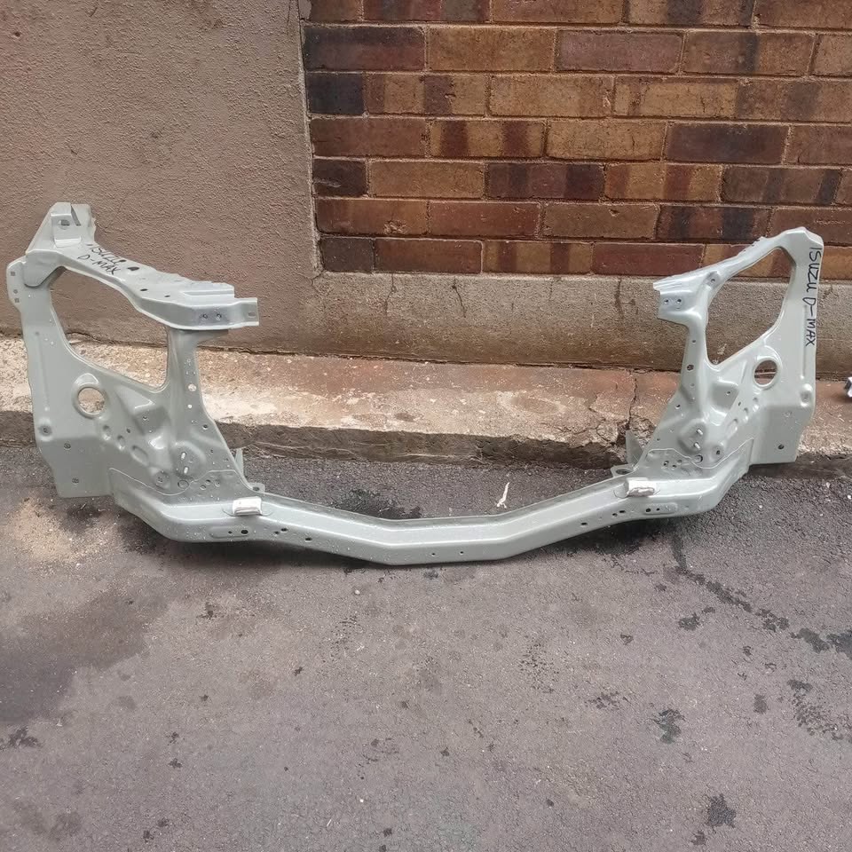 Isuzu D-Max cradle - Private Seller Isuzu D-Max cradle - Private Seller