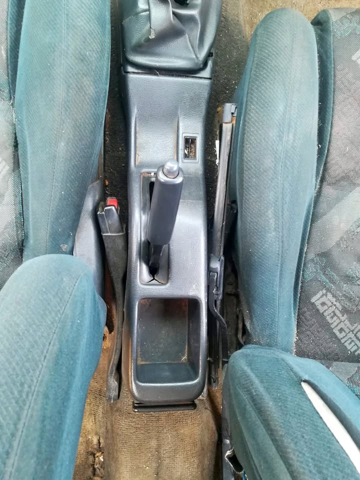 TOYOTA CONQUEST 1994 HAND BRAKE CENTRE CONSOLE