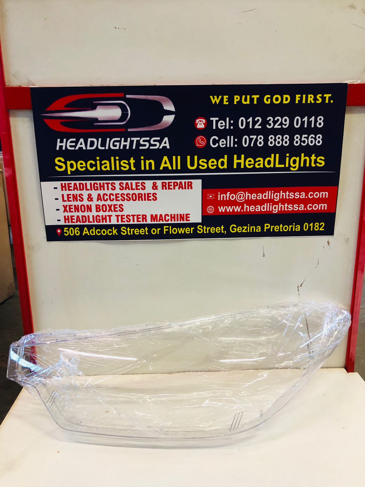 Kia Cerato left side headlight lens - Private Seller Kia Cerato left side headlight lens - Private Seller