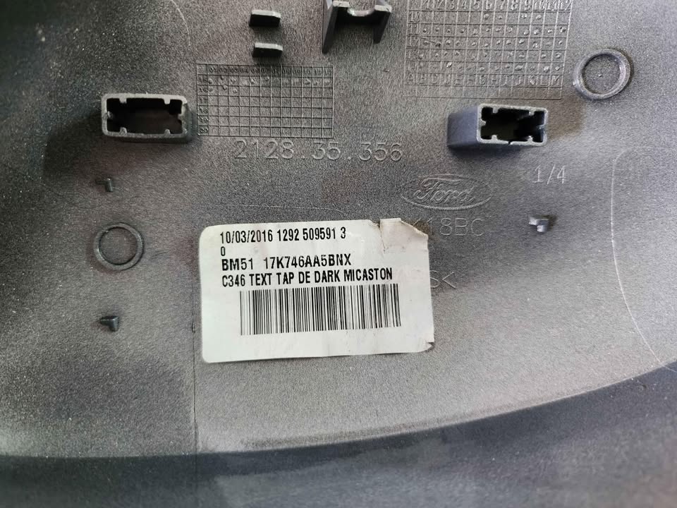 FORD FOCUS MK3 MIRROR COVER - RHS - Private Seller