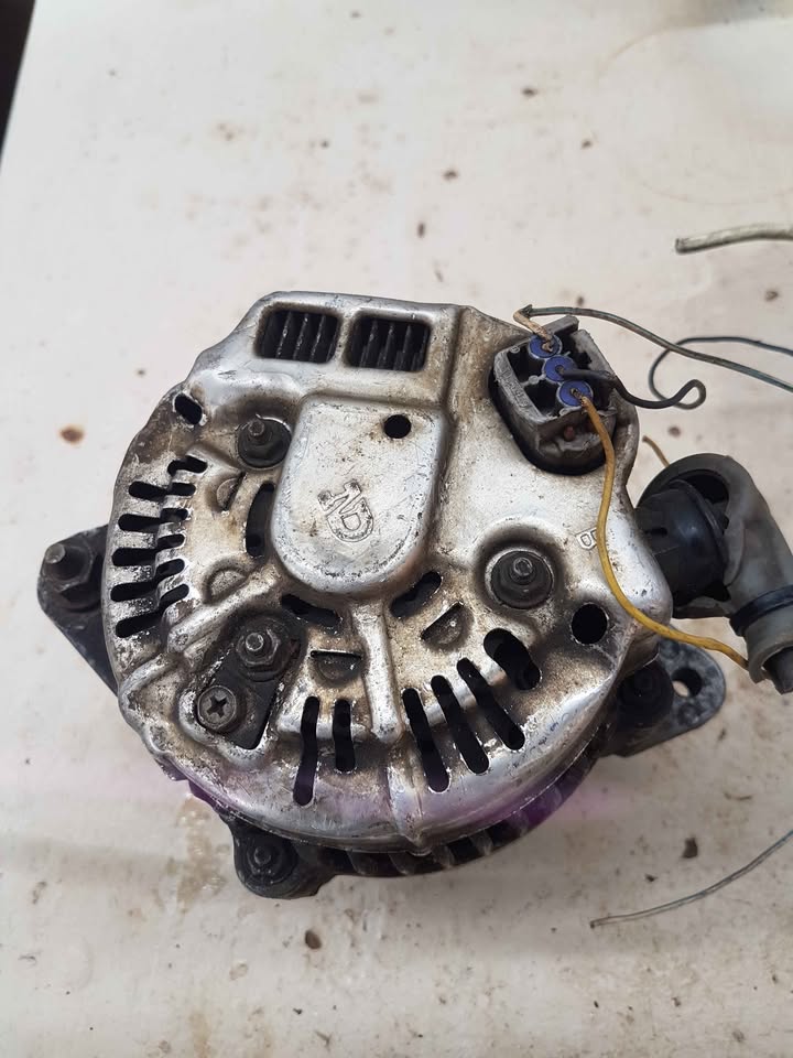 Toyota Corolla alternator - Private Seller Toyota Corolla alternator - Private Seller