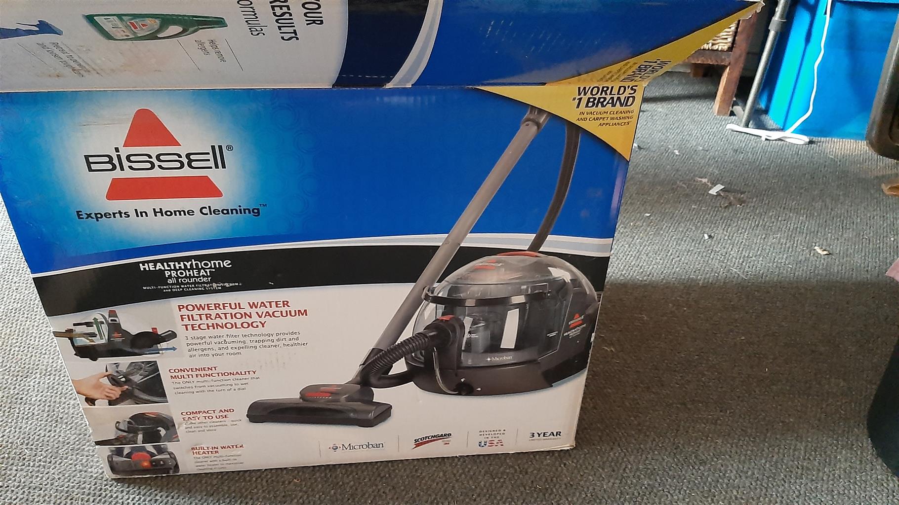 Bissell carpet washer and facuum cleaner 