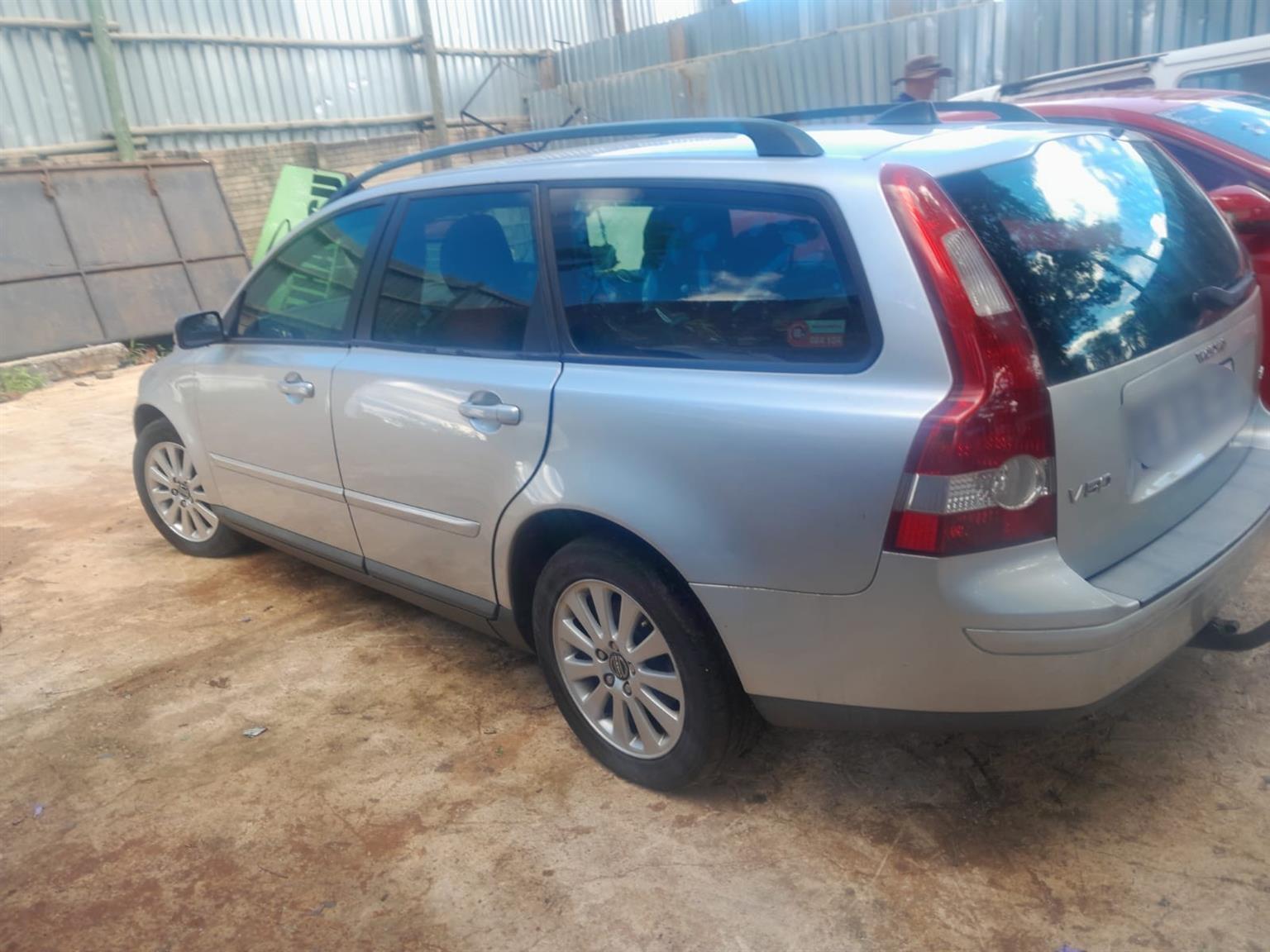 VOLVO V50 2.4 PETROL AUTOMATIC FOR STRIPPING - Private Seller VOLVO V50 2.4 PETROL AUTOMATIC FOR STRIPPING - Private Seller