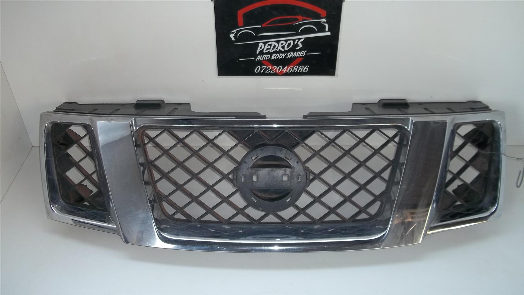 Nissan Navara grille - Private Seller Nissan Navara grille - Private Seller