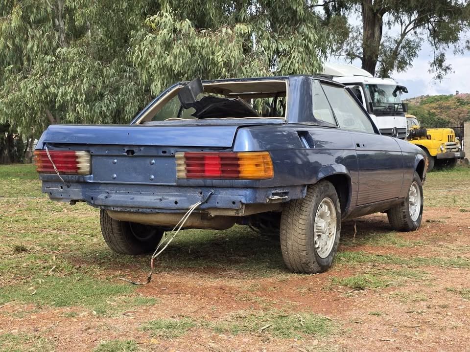 1983 Mercedes-Benz R107 | Junk Mail Marketplace