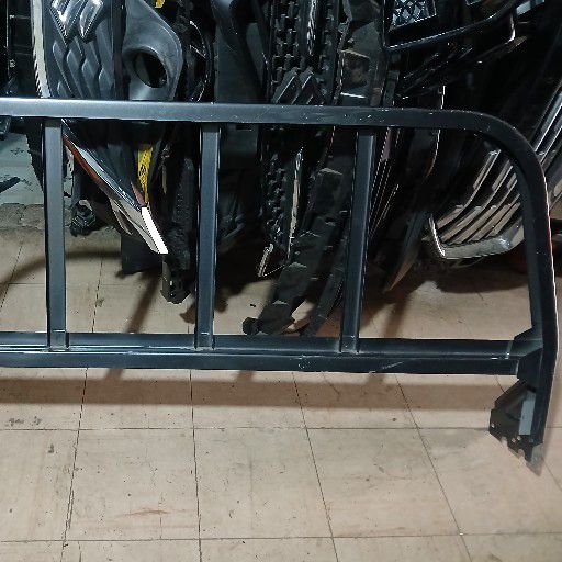 Toyota land cruiser roll bar - Private Seller Toyota land cruiser roll bar - Private Seller