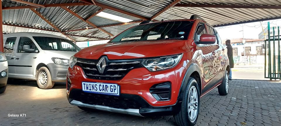 Renault Triber 1.0 Manual petrol 7seater