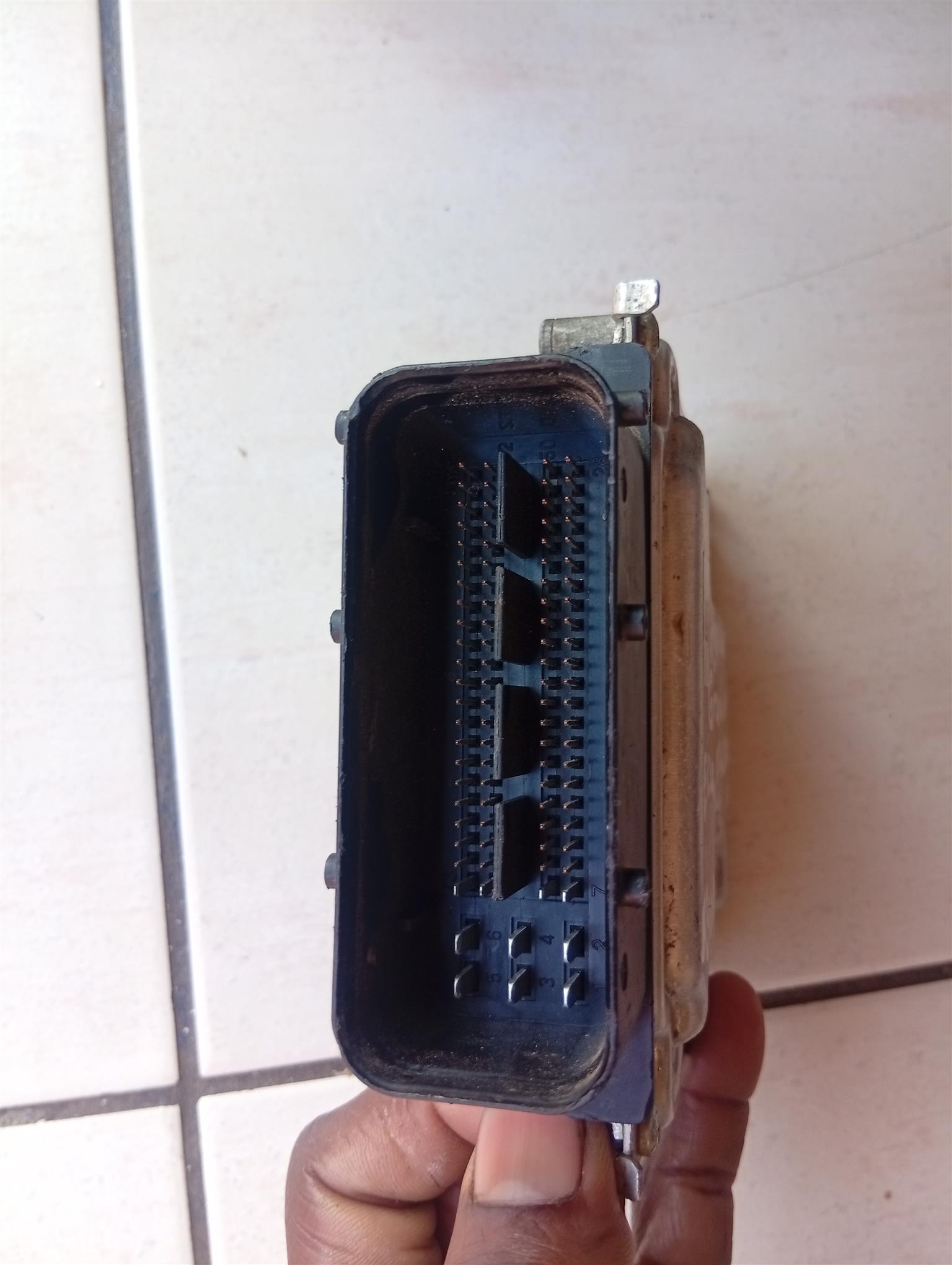 Hyundai grand i10 ECU computer box - Private Seller Hyundai grand i10 ECU computer box - Private Seller