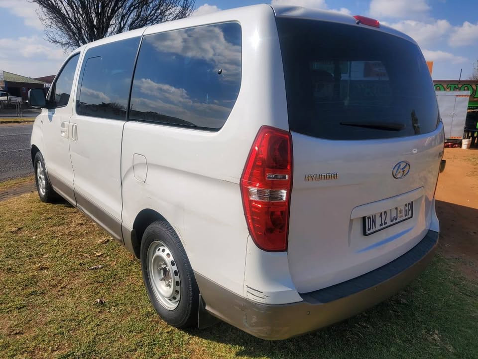Hyundai H1 2015 manual