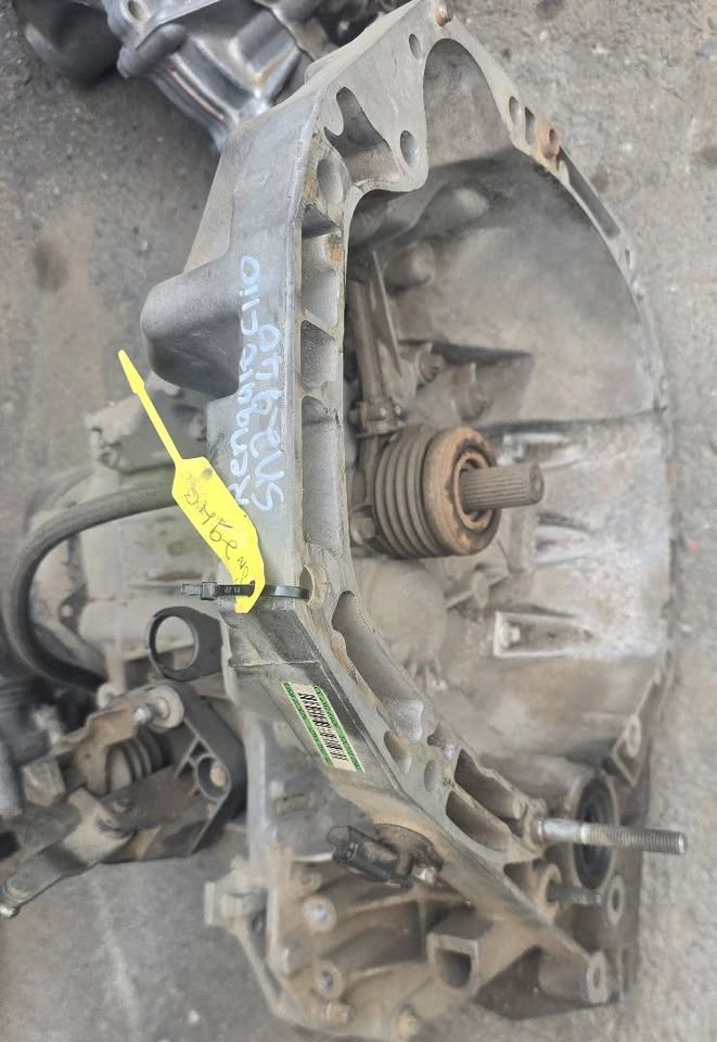 Renault Clio 3 Gearbox Good Condition - Private Seller Renault Clio 3 Gearbox Good Condition - Private Seller