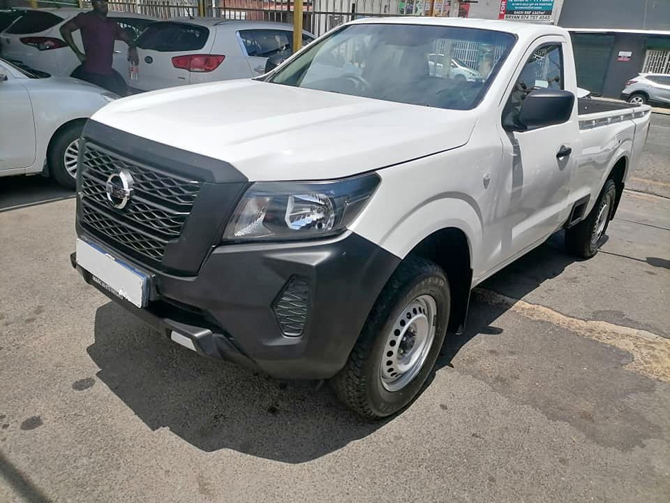 2022 Nissan Navara 2.5 Single Cab High Rider Bakkie with a Service book