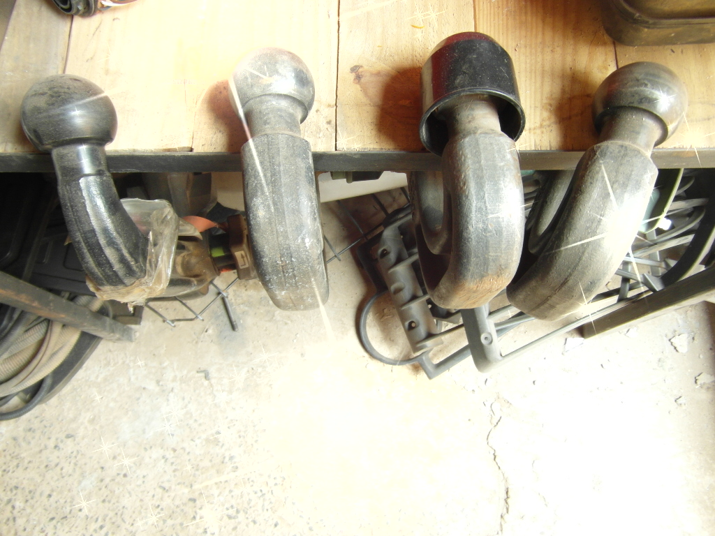 Discovery 3, Discovery 4 and Range Rover Sport used tow-bars for sale at Auto EZI