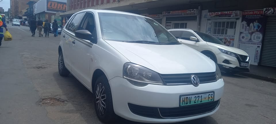 2018 VW POLO VIVO 1.4 PETROL, MANUAL TRANSMISSION, WHITE COLOUR, MILEAGE 72000KM, PRICE R90,000