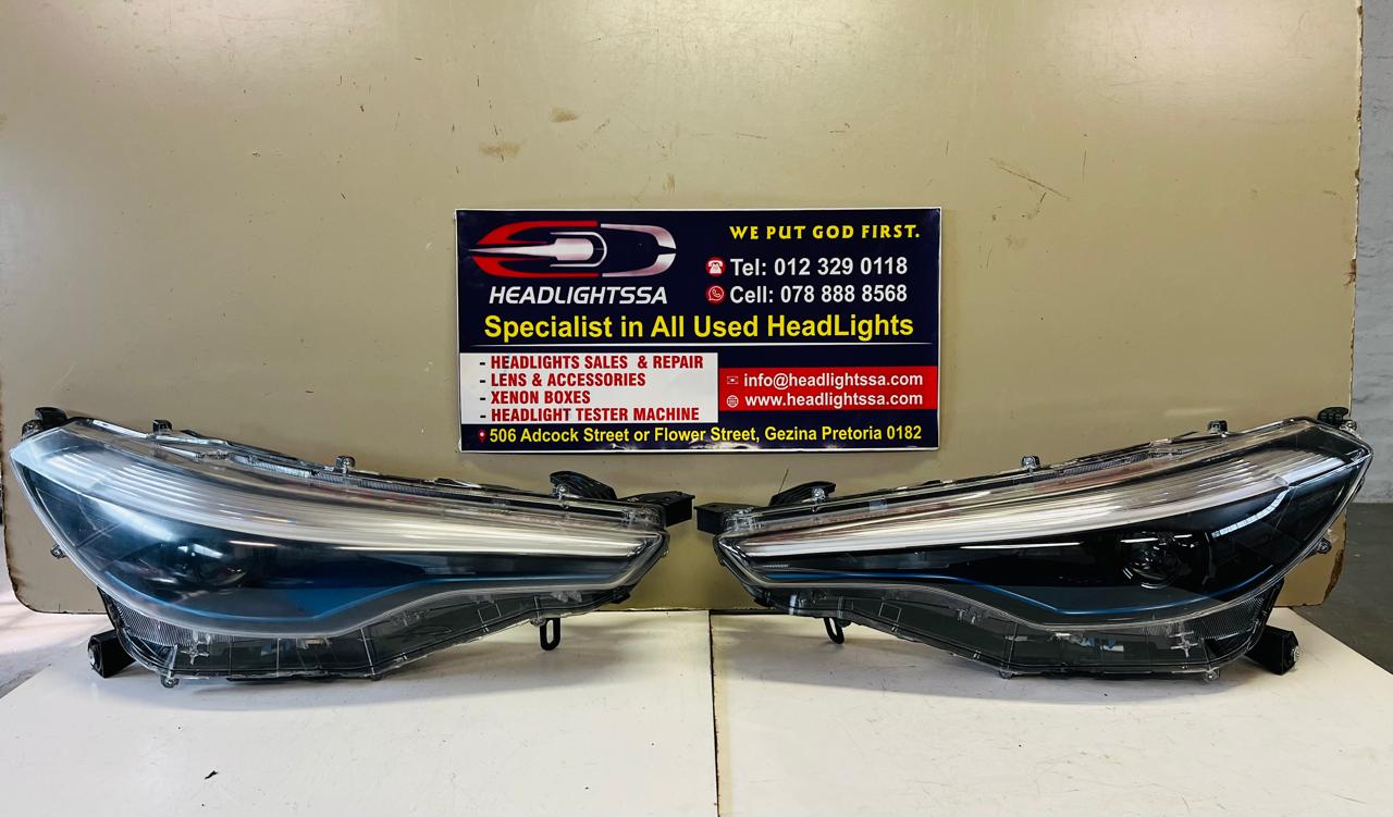 Toyota Corolla Cross left and right side hybrid headlights (2022) - Private Seller Toyota Corolla Cross left and right side hybrid headlights (2022) - Private Seller