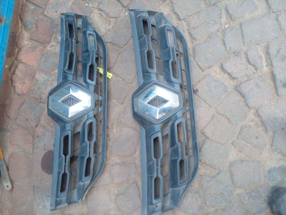 Renault kwid grills - Private Seller Renault kwid grills - Private Seller