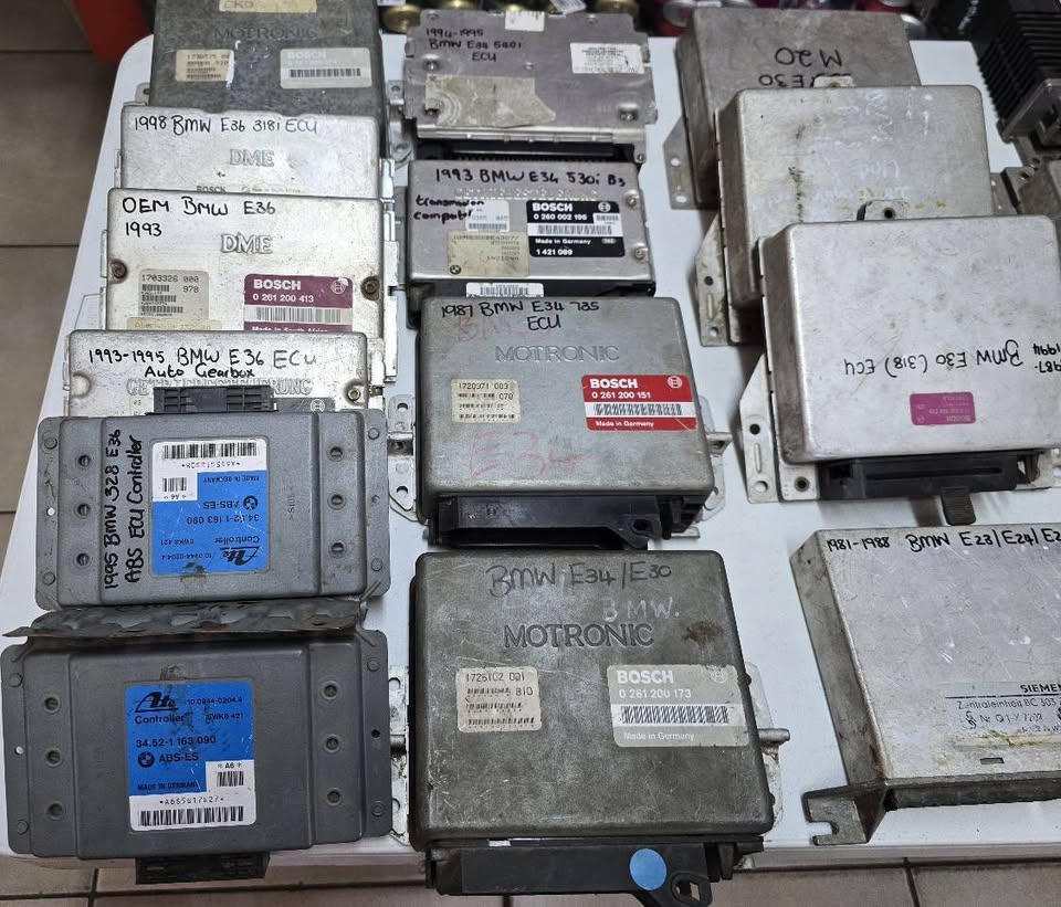 BMW ECU'S COMPUTER BOXES - E30/E32/E34/E36/E46 - Private Seller BMW ECU'S COMPUTER BOXES - E30/E32/E34/E36/E46 - Private Seller