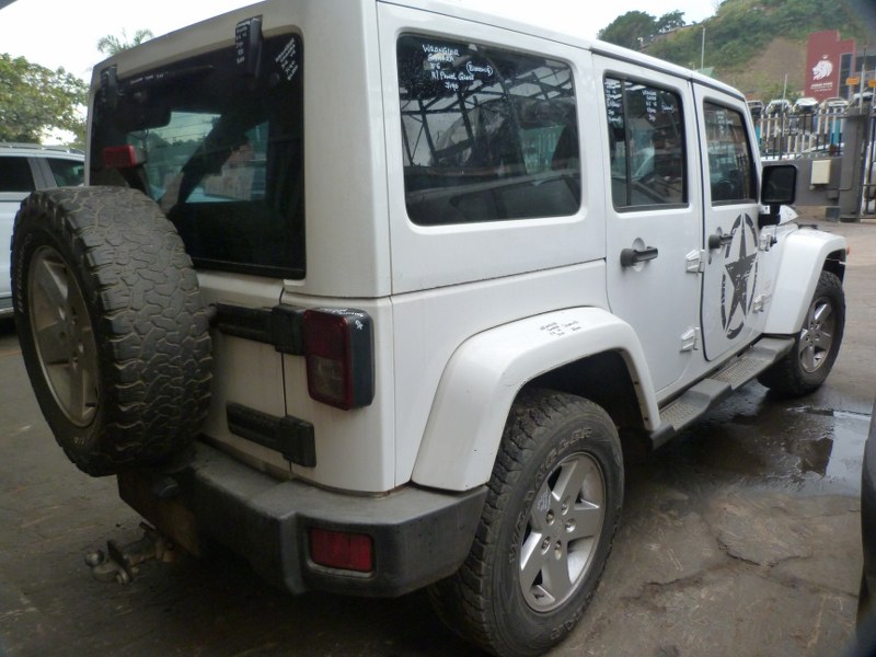 Jeep Wrangler 3.6 Sahara Unlimited AT White - 2013 STRIPPING FOR SPARES - Private Seller