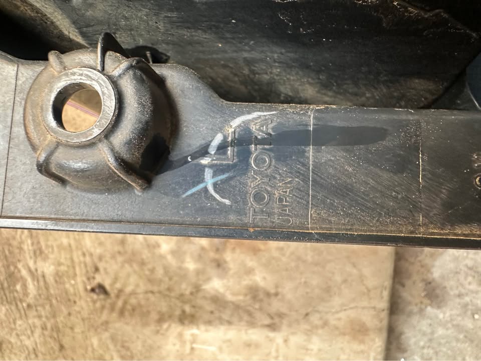 Toyota quantum left side taillight - Private Seller