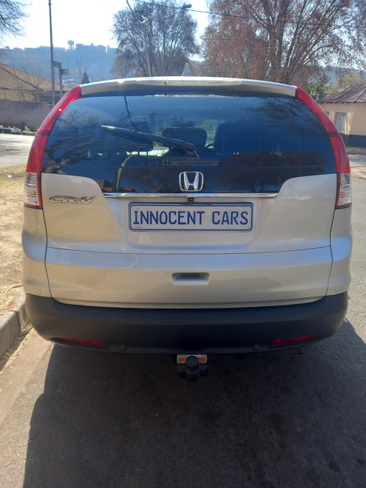 2016 HONDA CRV 2.4 ENGINE, AUTOMATIC, SILVER COLOR, MILEAGE PRICE 150,000. SPARE KEY,