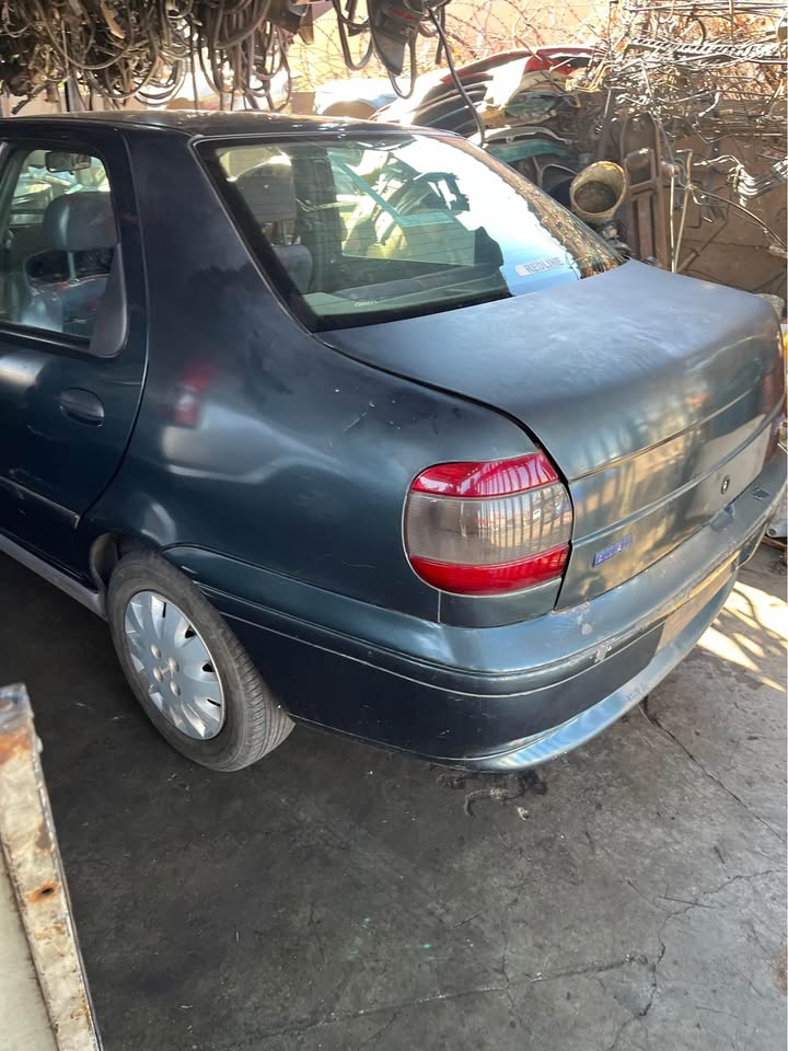 Fiat sienna 1.2 body with gearbox stripping for parts - Private Seller