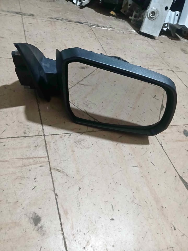Ford ranger t9 side mirror - Private Seller Ford ranger t9 side mirror - Private Seller