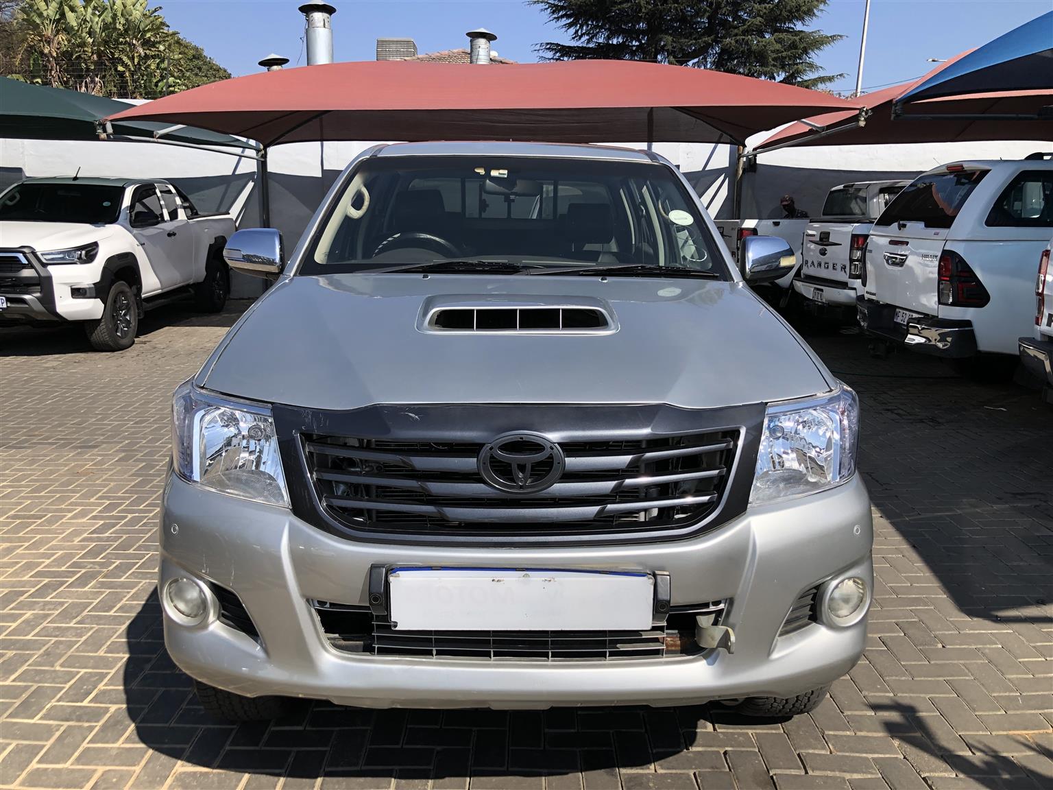 Used 2014 Toyota Hilux 3.0D-4D double cab Raider - Private Seller Used 2014 Toyota Hilux 3.0D-4D double cab Raider - Private Seller