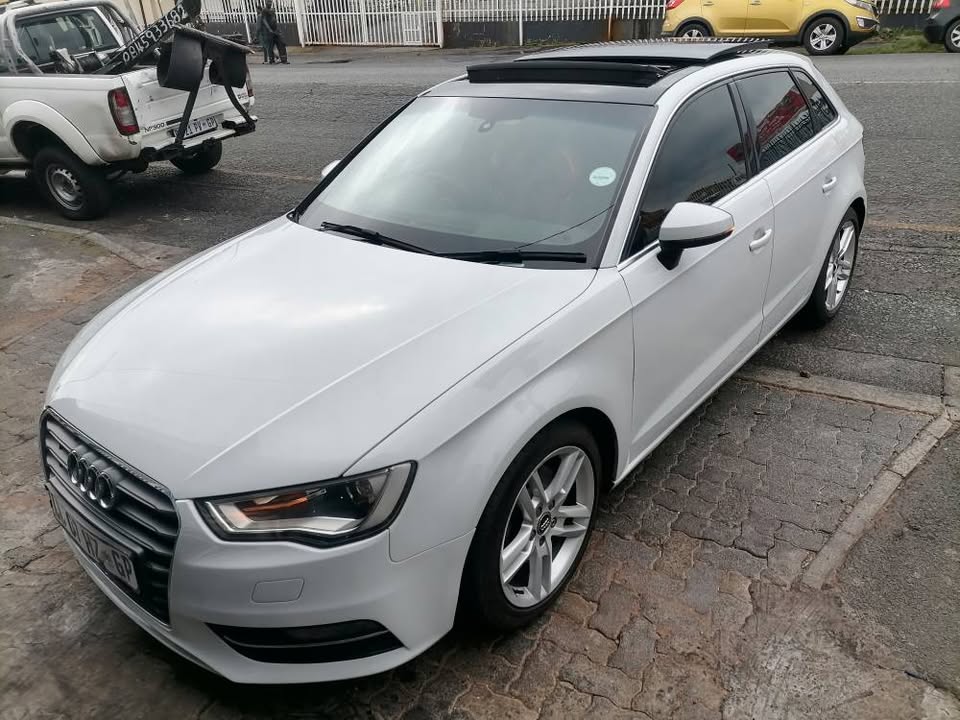 2014 Audi A3 1.8 TFSI Hatchback Automatic Sunroof and leather seat Reserves Camera